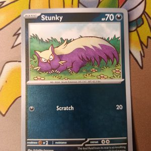 Stunky (Reverse Holo) - 053/086 - ME04: Chaos Rising (CRI)